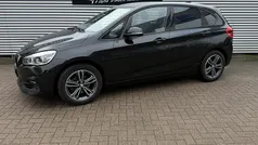 Zwart Gebruikt 2019 BMW 218 Executive Stationwagen | € 17.950 (Eerlijke prijs)