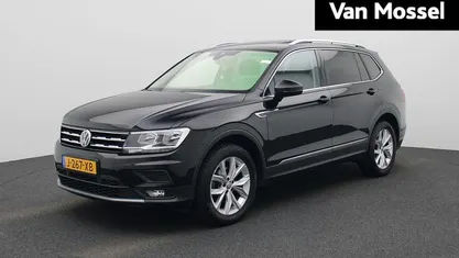 Zwart Gebruikt 2020 VW Tiguan Comfortline SUV | € 28.900 (Eerlijke prijs)