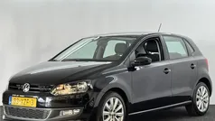 Zwart, metallic lak Gebruikt 2011 VW Polo Highline Hatchback | € 8.450 (Eerlijke prijs)