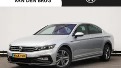 Gebruikt 2020 VW Passat R-line Sedan | € 26.900 (Eerlijke prijs)
