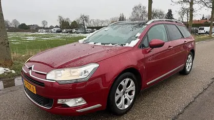 Rood (metallic) Occasion 2012 Citroën C5 Business Class Stationwagen | € 1.650 (Super prijs)