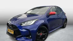 Blauw Gebruikt 2021 Toyota Yaris Hybrid Executive Hatchback | € 23.499 (Eerlijke prijs)