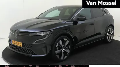 Occasion 2022 Renault Megane E-Tech Techno Hatchback | € 25.940 (Eerlijke prijs)