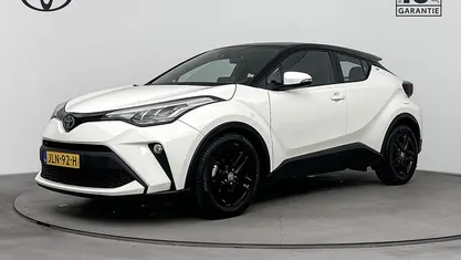 Wit Gebruikt 2023 Toyota C-HR Business Edition SUV | € 24.445 (Eerlijke prijs)