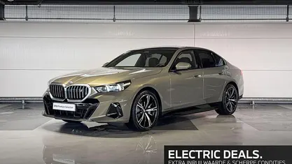 Nieuw BMW i5 M Sport 250 kW (340 PK) 2025 Bruin Sedan