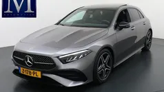 Grijs Gebruikt 2023 Mercedes A200 AMG line Hatchback | € 32.877 (Eerlijke prijs)