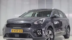 Grijs, metallic lak Gebruikt 2020 Kia Niro SUV | € 20.400 (Eerlijke prijs)