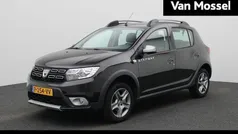 Zwart Gebruikt 2018 Dacia Sandero Hatchback | € 10.440 (Eerlijke prijs)