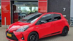 Rood Gebruikt 2019 Toyota Yaris Hybrid Sport Hatchback | € 19.400 (Super prijs)