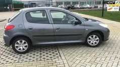 Grijs Gebruikt 2010 Peugeot 206+ Hatchback | € 3.150 (Eerlijke prijs)