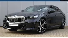 Gebruikt 2024 BMW 550e M Sport Sedan | € 79.950 (Eerlijke prijs)