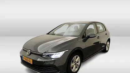 Grijs Occasion 2022 VW Golf VIII Life Hatchback | € 24.950 (Goede deal)