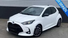 (040) Gebruikt 2022 Toyota Yaris Hybrid Active Hatchback | € 19.899 (Eerlijke prijs)