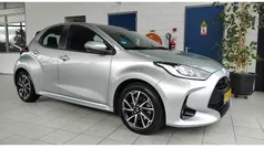Gebruikt 2022 Toyota Yaris Hybrid Hatchback | € 20.399 (Eerlijke prijs)