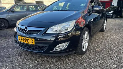 Occasion 2011 Opel Astra Edition Hatchback | € 4.249 (Eerlijke prijs)