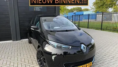 Zwart Occasion 2013 Renault Zoe Black Edition Hatchback | € 4.950 (Eerlijke prijs)