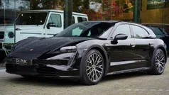 Gebruikt 2021 Porsche Taycan Cross Turismo Sedan | € 64.888 (Super prijs)