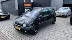 Zwart, metallic lak Gebruikt 2000 Renault Twingo Hatchback | € 999 (Eerlijke prijs)