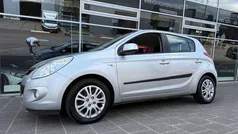 Grijs, metallic lak Gebruikt 2009 Hyundai i20 Hatchback | € 2.950 (Eerlijke prijs)