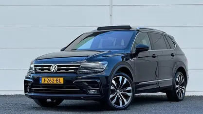 Zwart Occasion 2020 VW Tiguan Allspace Highline SUV | € 31.895 (Eerlijke prijs)