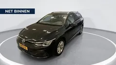 Zwart Gebruikt 2022 VW Golf VIII Life Stationwagen | € 22.440 (Eerlijke prijs)