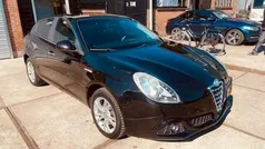 Zwart Gebruikt 2011 Alfa Romeo Giulietta Hatchback | € 6.900 (Eerlijke prijs)