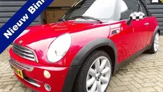 Rood, metallic lak Gebruikt 2007 Mini One Cabriolet Cabriolet | € 7.950 (Eerlijke prijs)