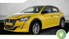 Geel Gebruikt 2023 Peugeot e-208 Allure Hatchback | € 20.725 (Eerlijke prijs)