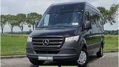 Zwart Gebruikt 2023 Mercedes Sprinter Van | € 33.900 (Eerlijke prijs)