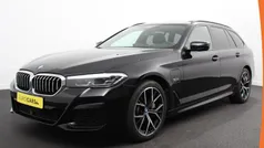 Zwart Gebruikt 2023 BMW 530e M Sport Stationwagen | € 45.890 (Goede deal)