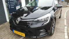 Gebruikt 2023 Renault Clio V Evolution Hatchback | € 15.850 (Eerlijke prijs)