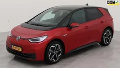 Rood Gebruikt 2023 VW ID.3 Pure Hatchback | € 21.750 (Eerlijke prijs)