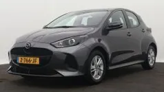 Grijs metallic Gebruikt 2024 Mazda 2 Center-Line Hatchback | € 24.695 (Eerlijke prijs)