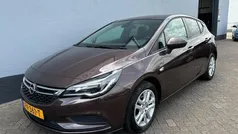 Bruin Gebruikt 2017 Opel Astra Edition Hatchback | € 11.950 (Eerlijke prijs)