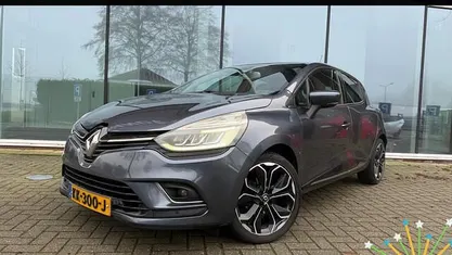 Grijs (metallic) Gebruikt 2016 Renault Clio IV Intens Hatchback | € 6.890 (Goede deal)