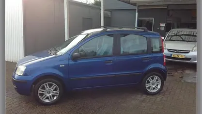 Blauw Gebruikt 2005 Fiat Panda Emotion Hatchback | € 1.350 (Goede deal)