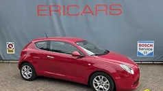 Rood Gebruikt 2017 Alfa Romeo MiTo Exclusive Hatchback | € 11.950 (Eerlijke prijs)