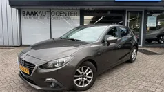 Bruin Gebruikt 2014 Mazda 3 Hatchback | € 9.950 (Eerlijke prijs)