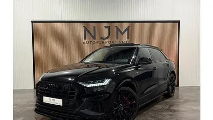 Zwart (metallic) Gebruikt 2022 Audi Q8 S-Line SUV | € 79.950 (Eerlijke prijs)