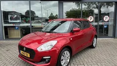 Rood Gebruikt 2020 Suzuki Swift Hatchback | € 17.445 (Eerlijke prijs)