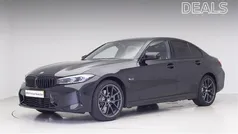 Saphirschwarz metallic (zwart metallic) Gebruikt 2024 BMW 320e Shadowline Sedan | € 41.895 (Eerlijke prijs)