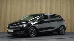 Zwart Gebruikt 2019 Opel Astra Edition Hatchback | € 13.650 (Eerlijke prijs)