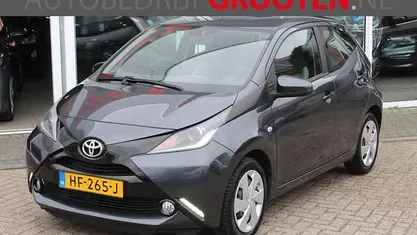 Occasion Toyota Aygo X-play 69 PK (50 kW) 2015 Hatchback