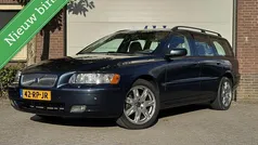 Blauw Gebruikt 2005 Volvo V70 Summum Stationwagen | € 6.895 (Eerlijke prijs)
