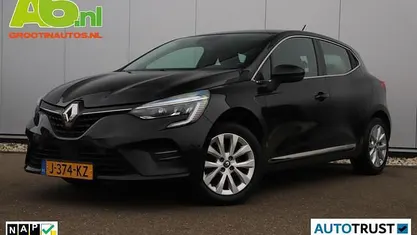 Zwart Occasion 2020 Renault Clio V Intens Hatchback | € 10.499 (Eerlijke prijs)