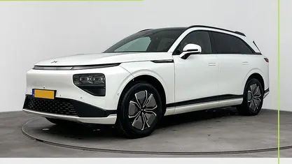 Wit Occasion 2024 XPENG G9 RWD Long Range SUV | € 54.900 (Eerlijke prijs)