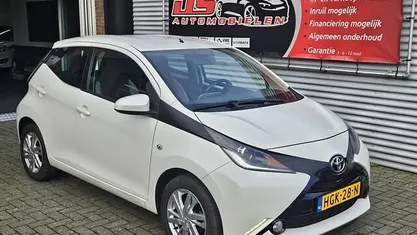 Occasion 2014 Toyota Aygo X-play Hatchback | € 7.295 (Eerlijke prijs)
