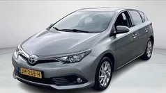 Grijs Gebruikt 2016 Toyota Auris Hatchback | € 11.950 (Eerlijke prijs)