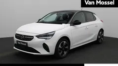 Wit Gebruikt 2022 Opel Corsa-e Elegance Hatchback | € 16.900 (Eerlijke prijs)