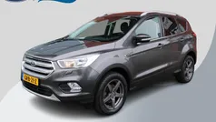 Grijs Gebruikt 2019 Ford Kuga Trend SUV | € 17.800 (Eerlijke prijs)